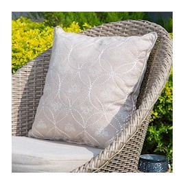 COJÍN DECORATIVO BEIGE 45.7 X 45.7 X 15.2 CM POLIÉSTER